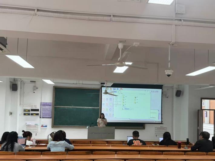 锚定经济热点 打磨教学精品  2025年秋季学期《形势与政策》课程组第四次集体备课暨教学质量提升演练
